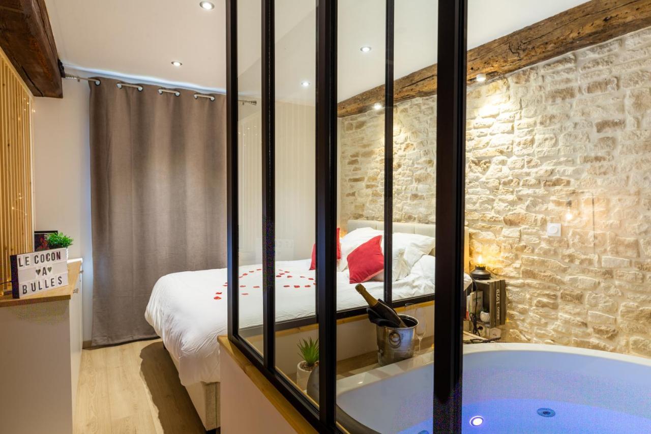 Cocon A Bulles Chic Vue Cathedrale Avec Spa-jacuzzi Apartment *